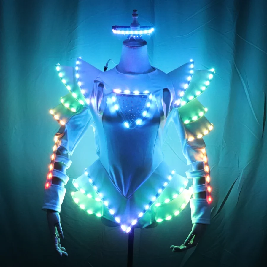 Bröllopsklänning med LED – bild 3 av 5