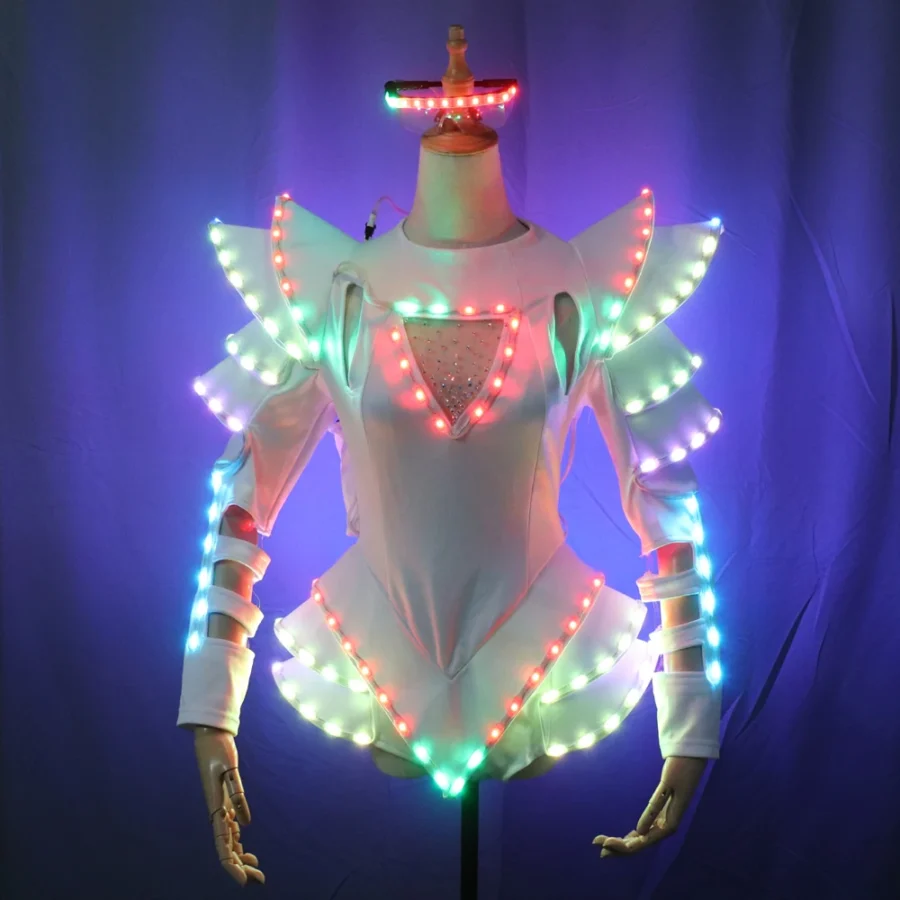 Bröllopsklänning med LED – bild 4 av 5